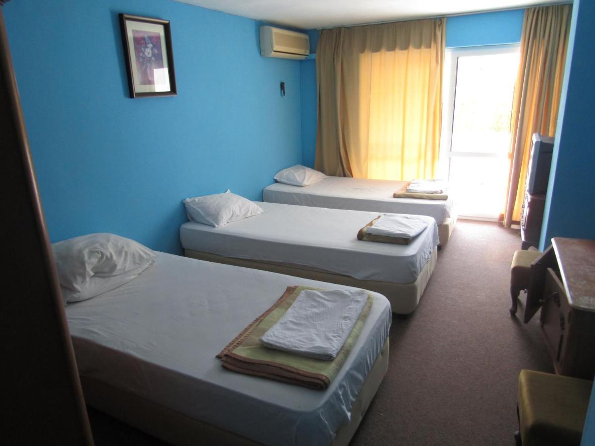 Hostel Papagal Varna ภายนอก รูปภาพ
