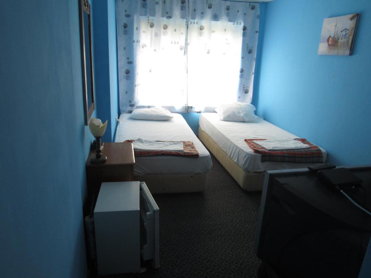 Hostel Papagal Varna ภายนอก รูปภาพ