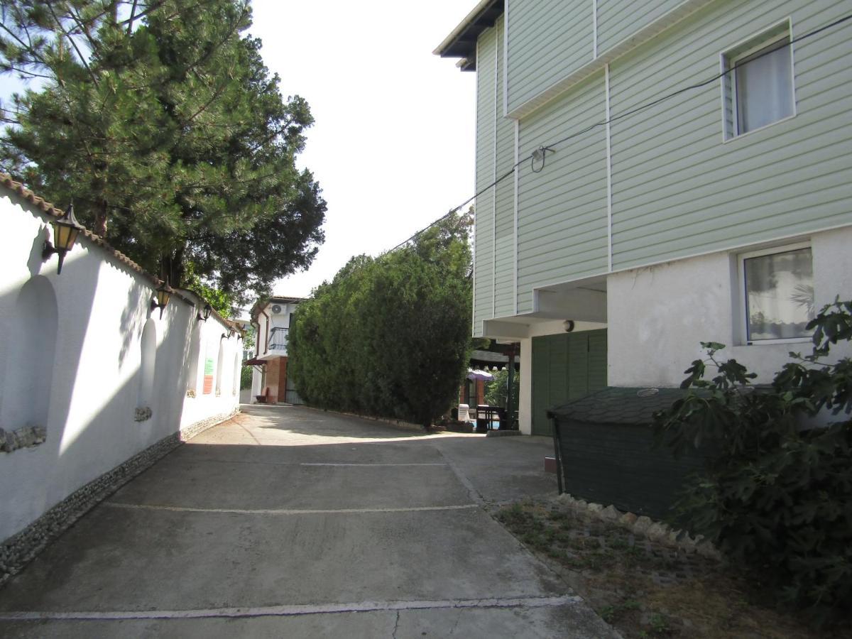 Hostel Papagal Varna ภายนอก รูปภาพ