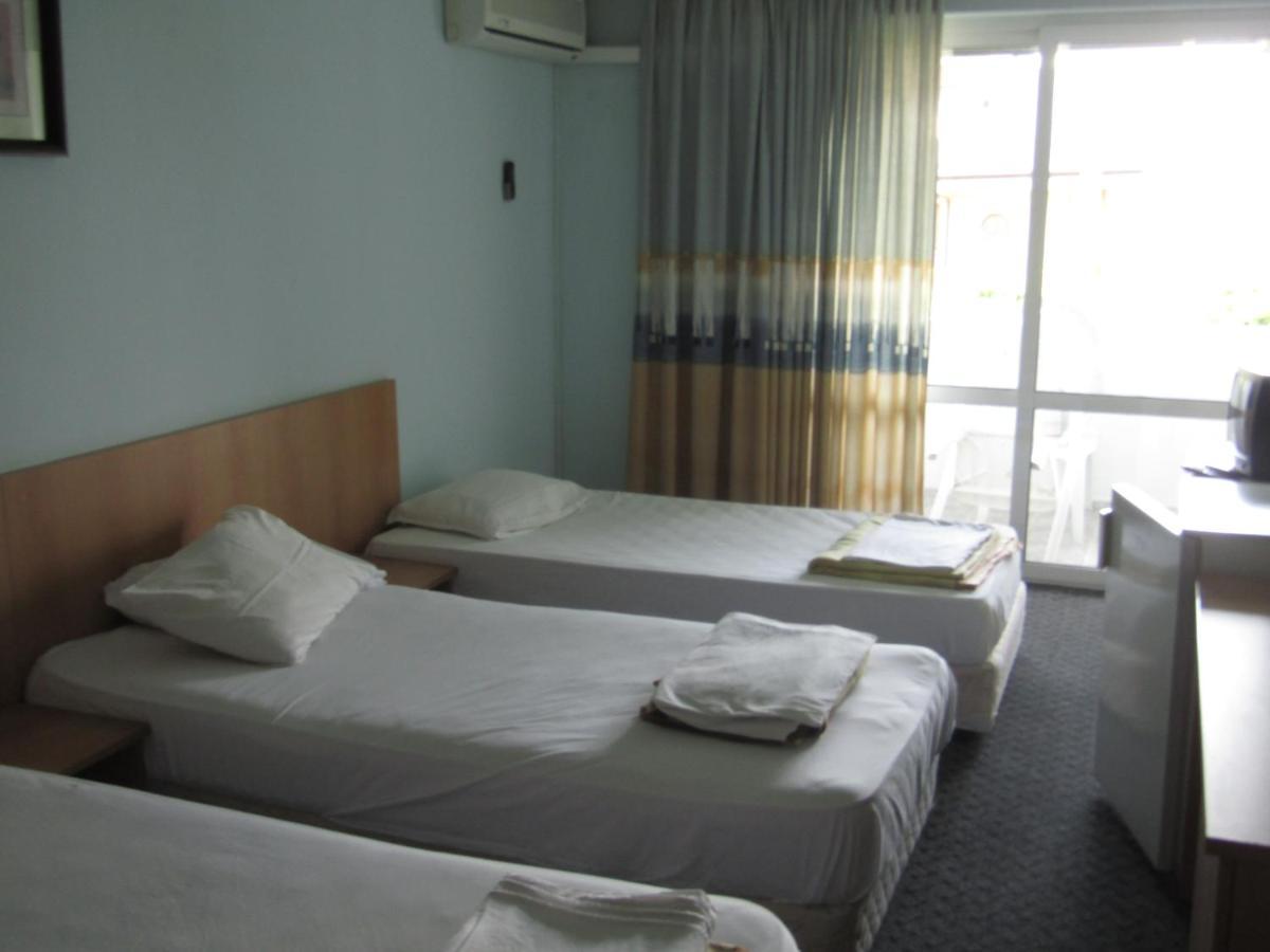 Hostel Papagal Varna ภายนอก รูปภาพ