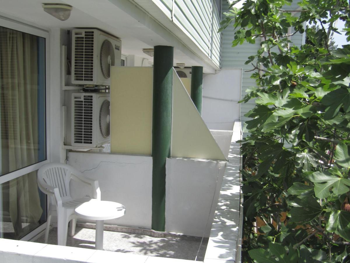 Hostel Papagal Varna ภายนอก รูปภาพ