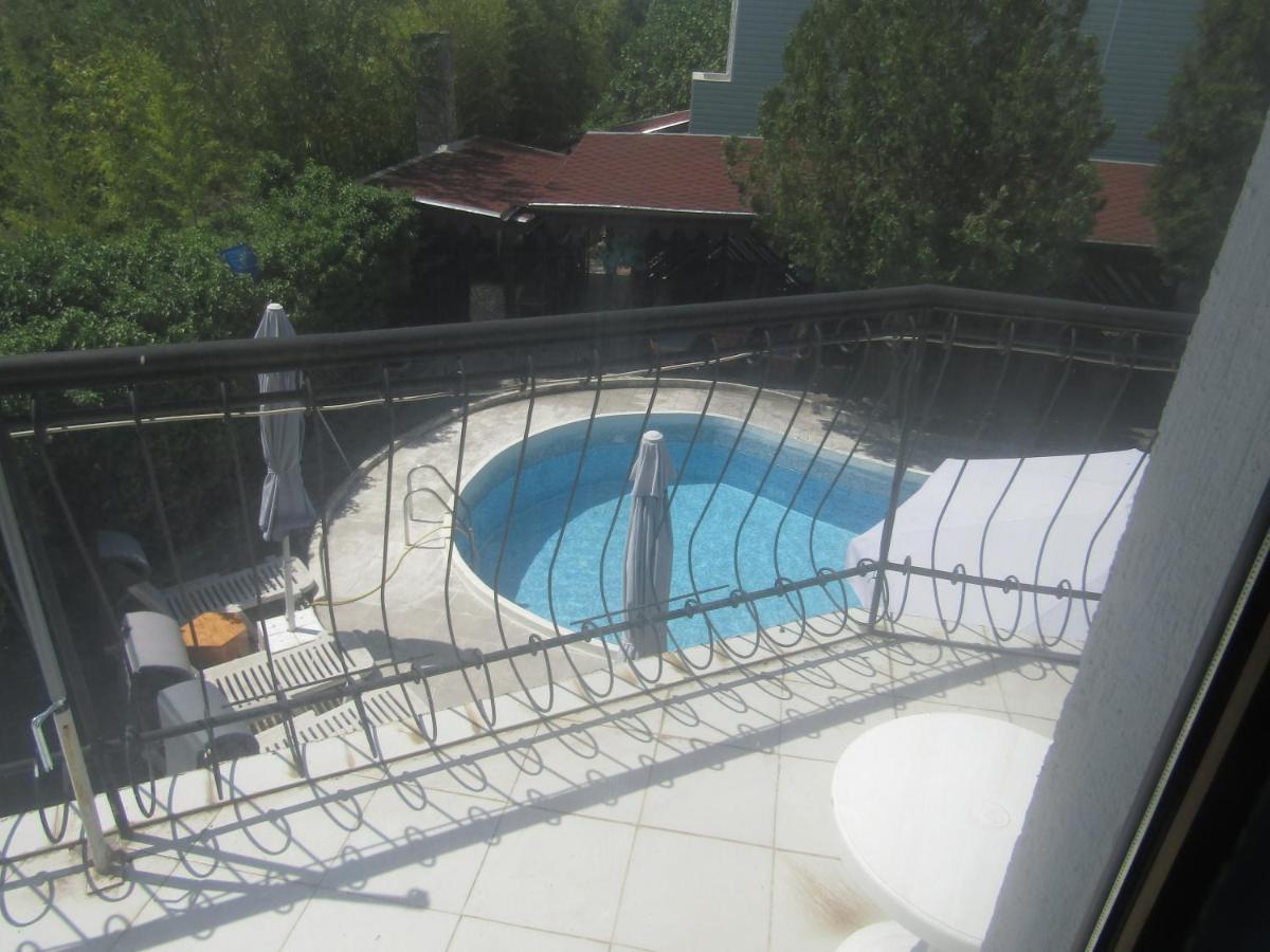 Hostel Papagal Varna ภายนอก รูปภาพ
