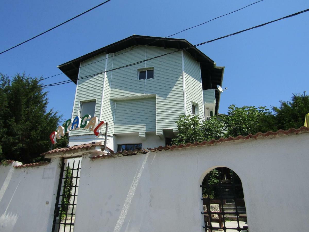 Hostel Papagal Varna ภายนอก รูปภาพ
