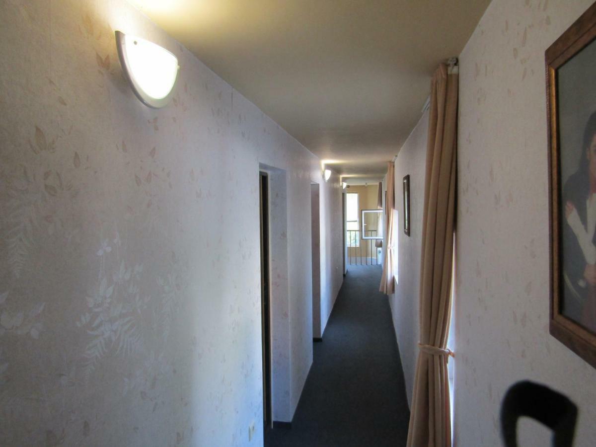 Hostel Papagal Varna ภายนอก รูปภาพ
