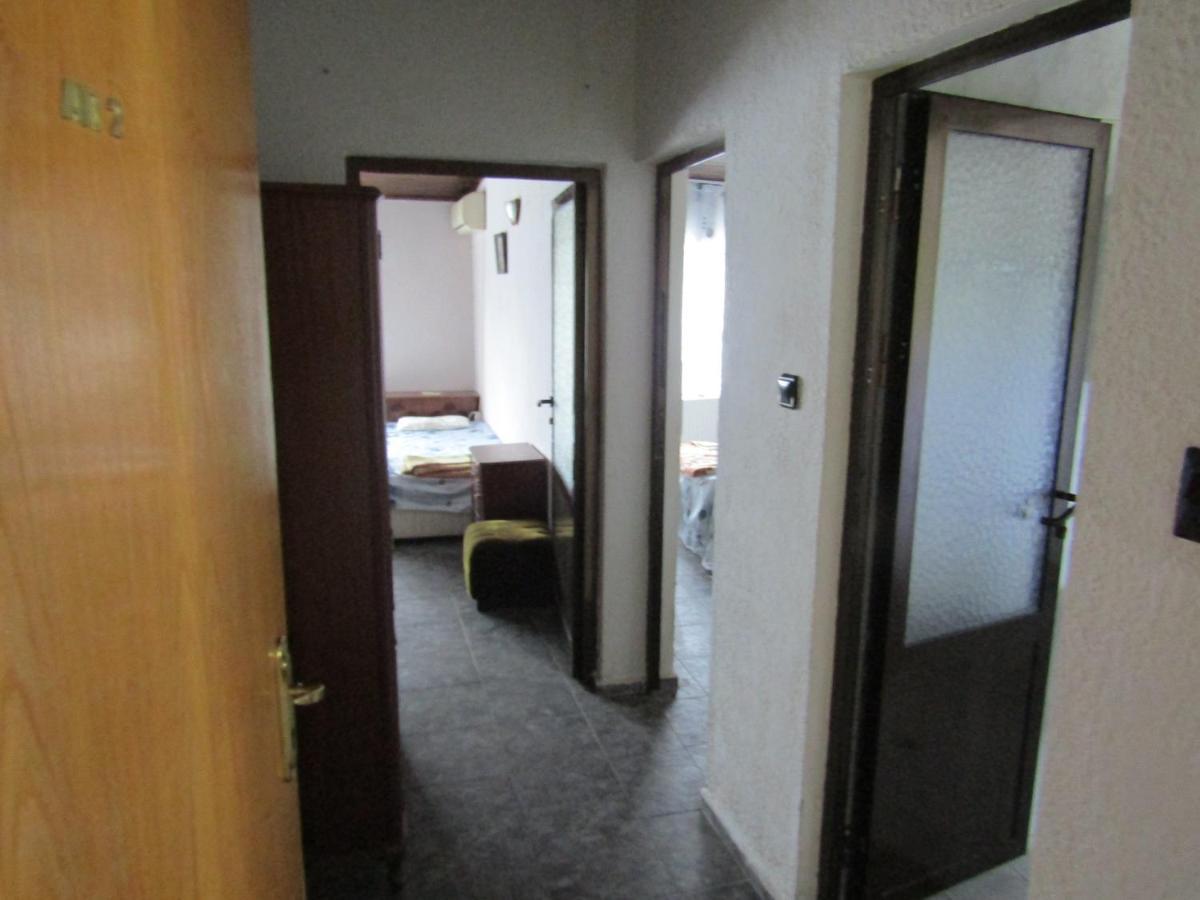 Hostel Papagal Varna ภายนอก รูปภาพ